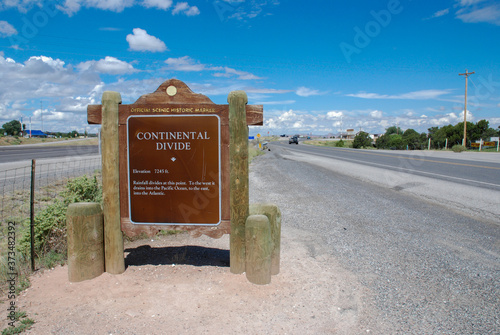 Foto Continental Divide of the Americas on Route 66 in New Mexico, USA