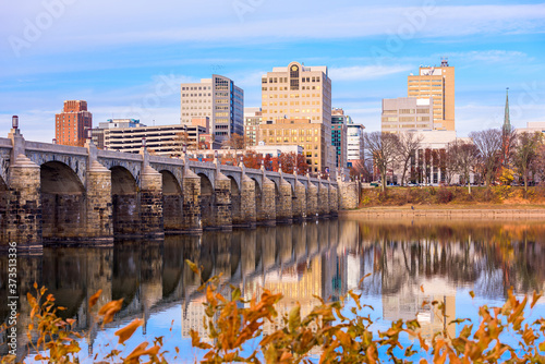 Harrisburg, Pennsylvania, USA skyline on the Susquehanna River