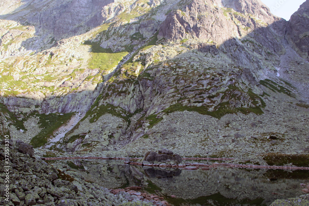 Obraz premium Tatry słowackie czerwony szlak na Rysy
