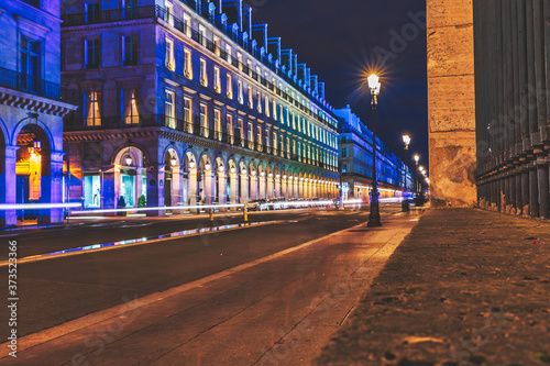 Fotografi Rue de Rivoli at night, Paris, France