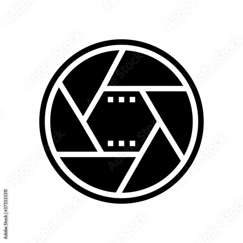 lens shot capture glyph icon vector. lens shot capture sign. isolated contour symbol black illustration