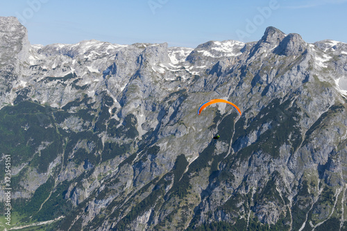 Gleitschirmfliegen in den Alpen