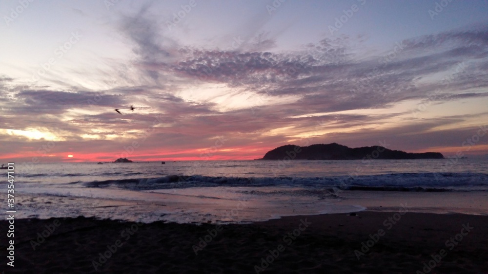 atardecer en playa mexicana, Ixtapa