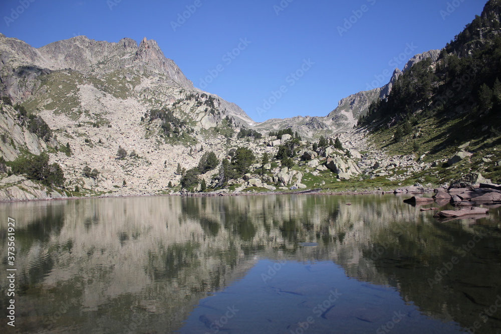 Large mountains, nature parks, lakes
