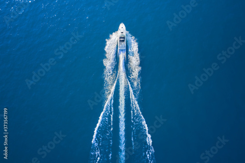 Fotografia Drone view of a boat sailing