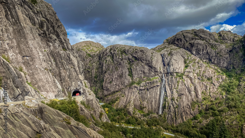 Obraz premium mountain landscape with blue sky