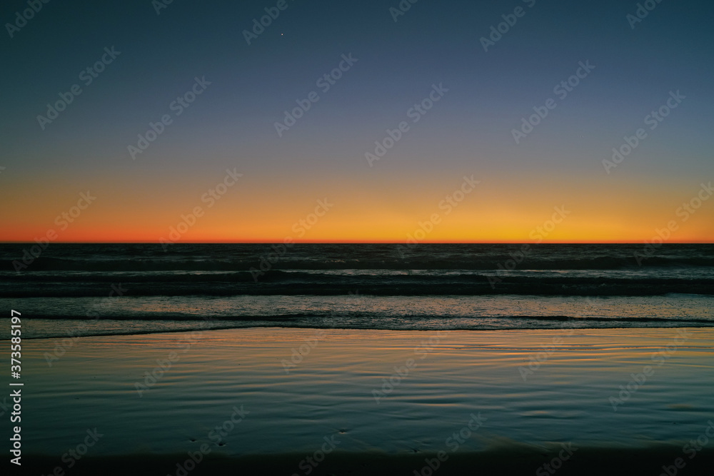 Obraz premium sunset over the sea
