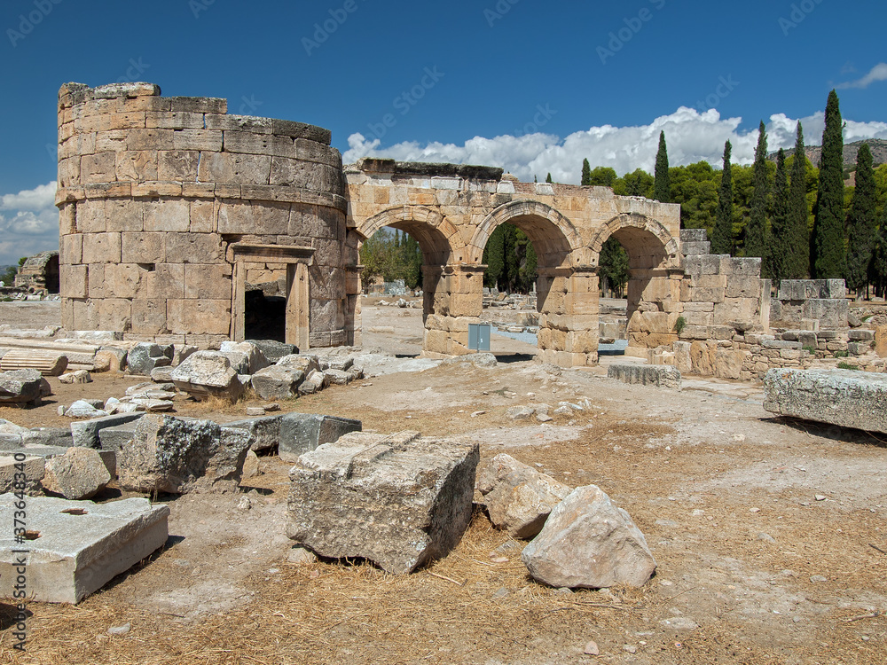 Domitian Tor, der Antiken Stadt Hierapolis, Pamukkale, Phrygien, Türkei