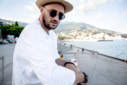 streetstyle fashion man outdoor © Вероника Зеленина