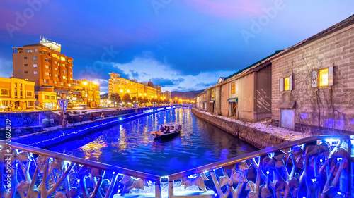 Obraz na płótnie Cityscape of Otaru, Japan canal and historic warehouse, Sapporo