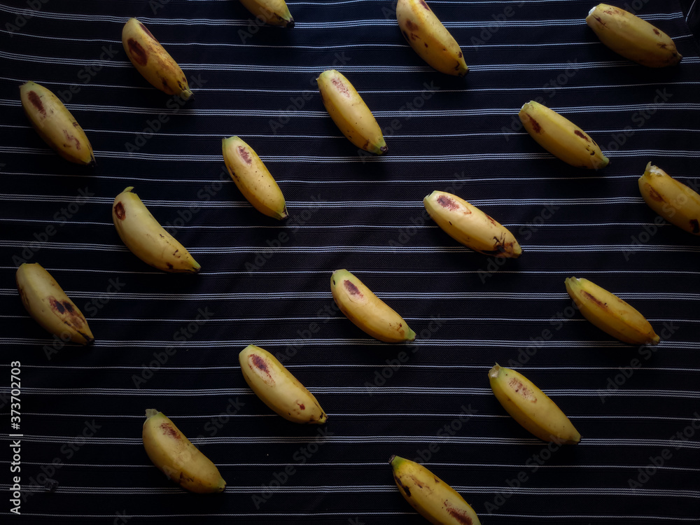 bananas bananas