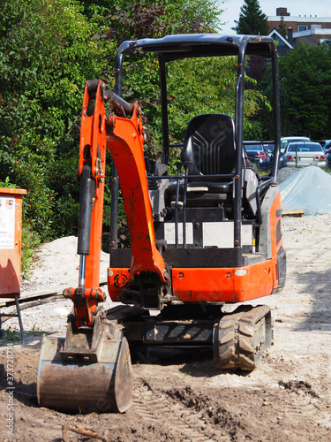 Orangeroter Minibagger