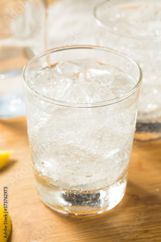 Healthy Refreshing Sparkling Lemon Water