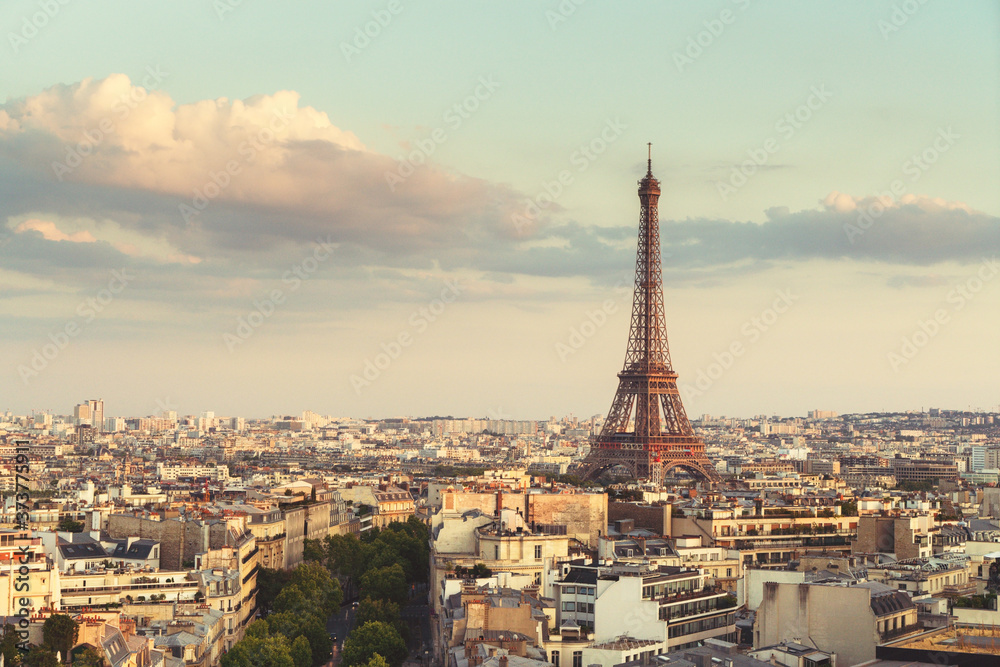 Fototapeta premium Skyline of Paris with Eiffel Tower, France