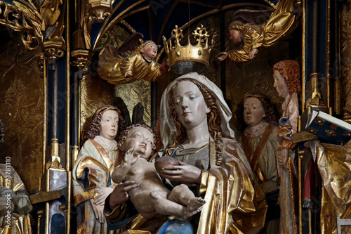 Bild auf Leinwand Madonna incoronata con Bambino; particolare dell'altare scolpito di Hans Klocker