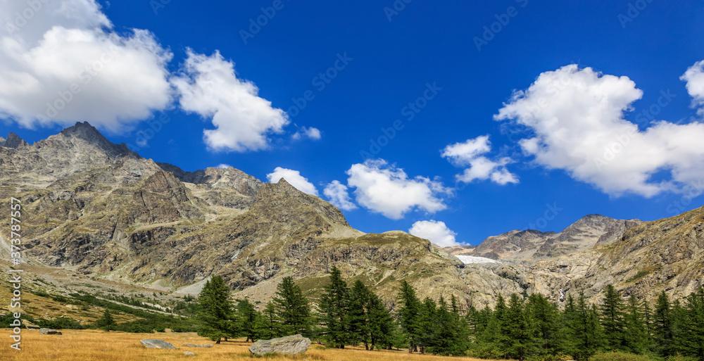Summer 2019 image of the southern part of the Galcier Blanc (2542m) located in The Ecrins Massif in the French Alps