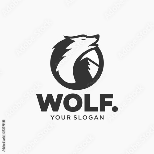 Wolf Vintage Logo Stock Vector