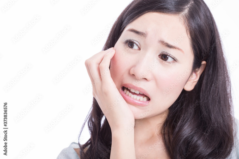 Fototapeta premium 歯痛に悩む女性