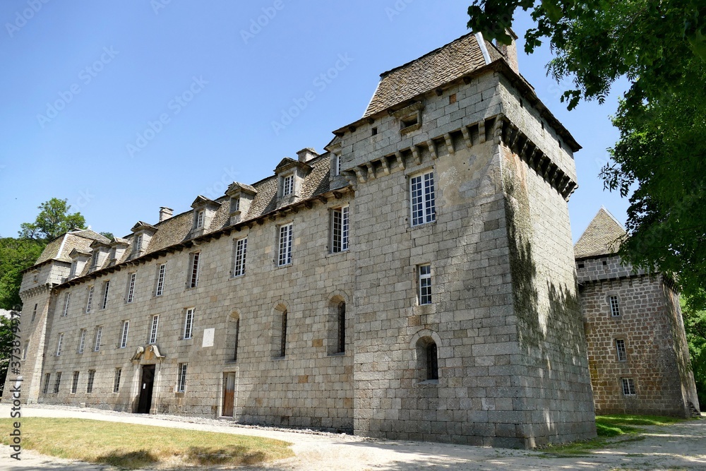 Façade du Château de la Baume à Prinsuéjols

