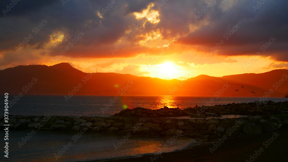 Chiavari, Italien: Sonnenuntergang über der Küste