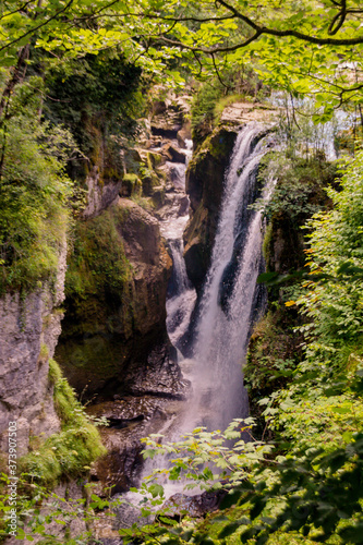 Cascade et gorges de la Langouette  dans le Jura    les Planches-en-montagne