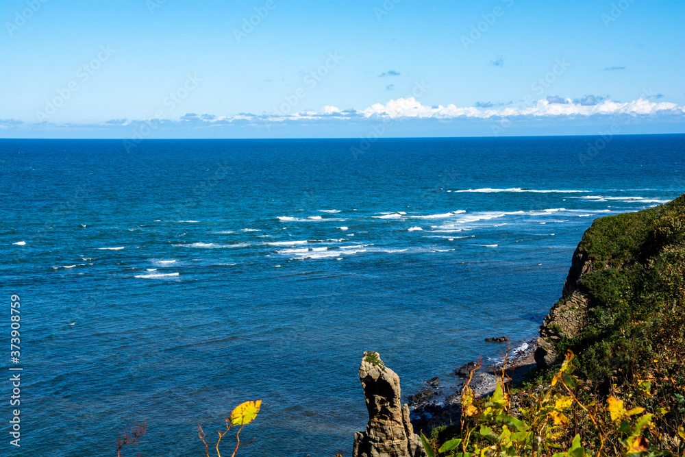 断崖と波立つ海 Stock Photo | Adobe Stock
