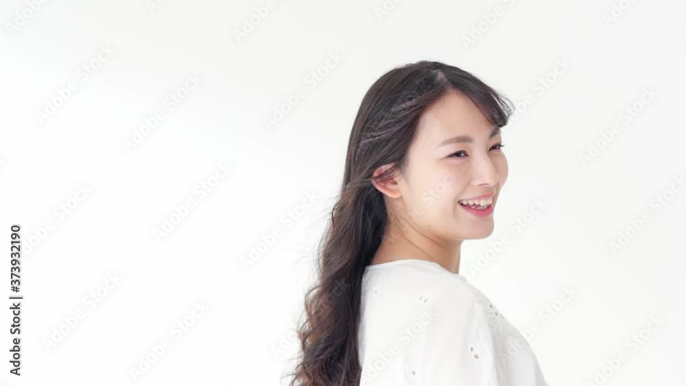 髪をなびかせる女性 ヘアケアイメージ スローモーション 髪をなびかせる女性 ヘアケアイメージ スローモーション