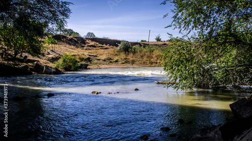 вода
