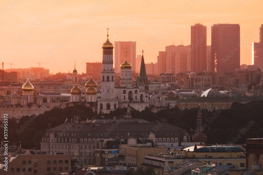 architecture, travel, cityscape, russia, building, moscow, city, landscape, sunset, district, russian, sky, landmark, view, temple, religion, kremlin, cathedral, gold, dome, church, sunrise, history, 