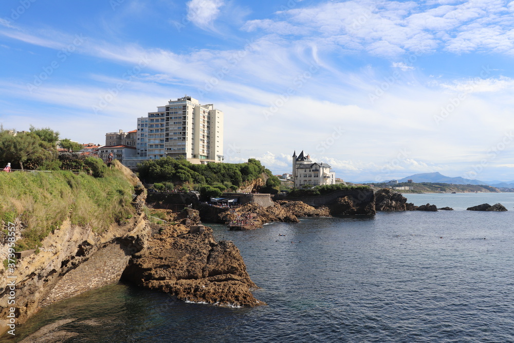 Le littoral rocheux de Biarritz au bord de l'océan atlantique, ville de Biarritz, département des Pyrénées atlantiques, région Nouvelle aquitaine, France
