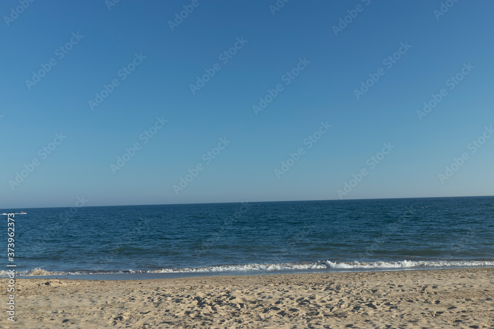 Obraz premium deserted beach at dusk