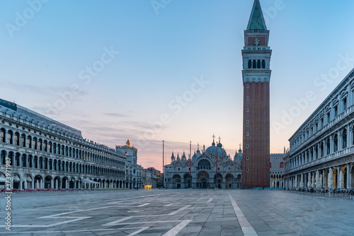 Campanile & Basilica di San Marco © Matthias