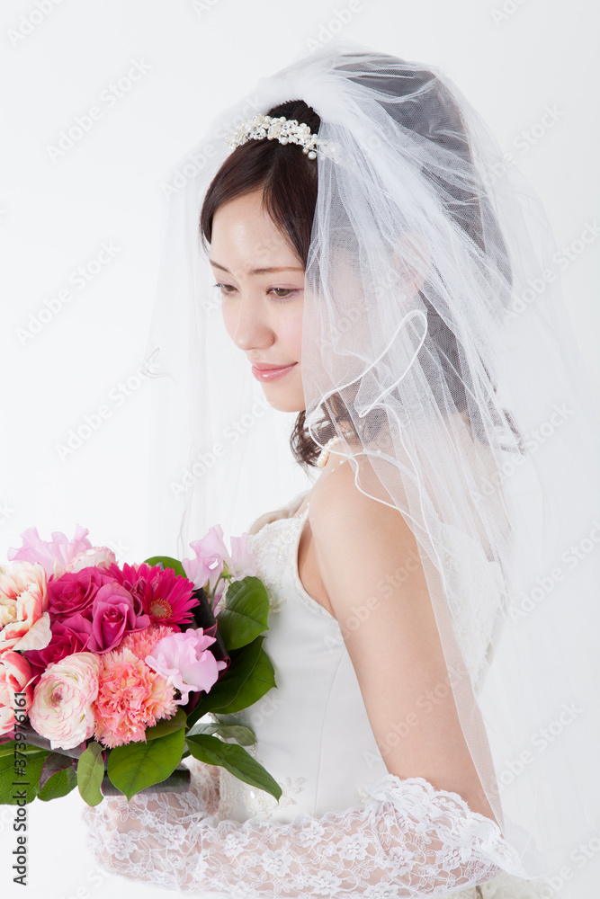 Naklejka premium ブーケを持つ花嫁