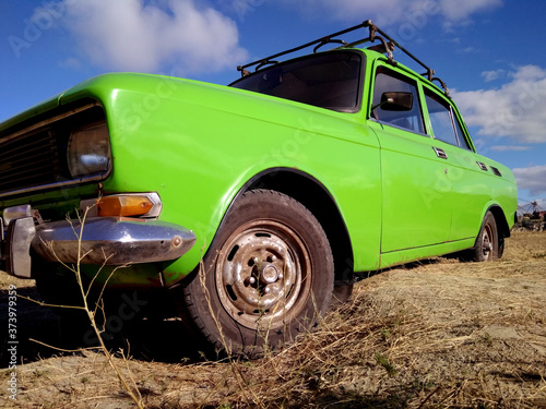 old rusty off-road car photo