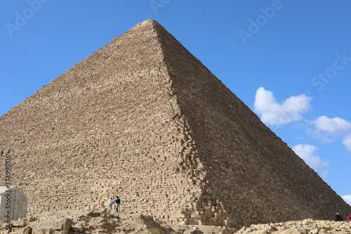 the great pyramids of giza