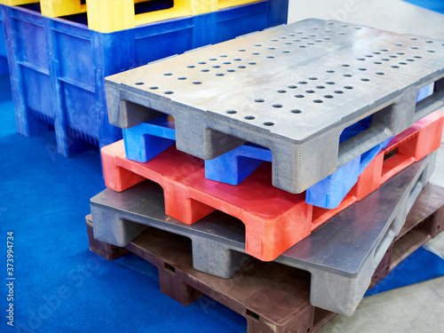 Bilde på lerret Plastic pallets at exhibition