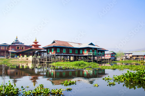 Inle lake boat tour, local villages and architecture, Myanmar