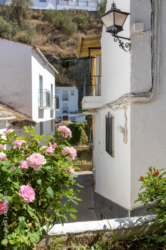 Obraz premium Setenil de las Bodegas. Grazalema. Typical white village of Spain in the province of Cadiz in Andalusia, Spain