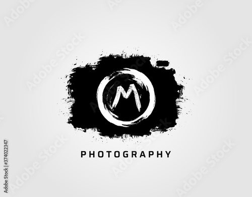 Photography letter B logo design concept template. Rusty Vintage Camera Logo Icon.