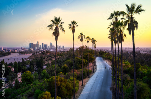 Fototapeta Naklejka Na Ścianę i Meble -  Sunset over downtown Los Angeles