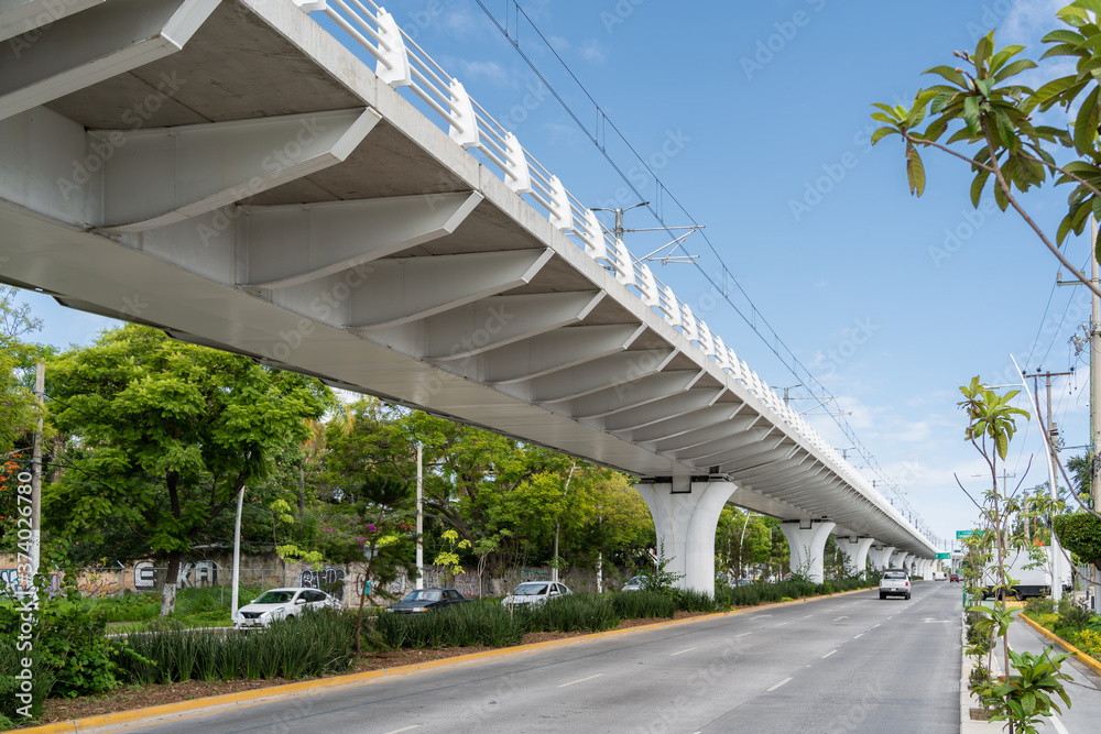 El nuevo viaducto de la línea 3 del tren ligero de Guadalajara.