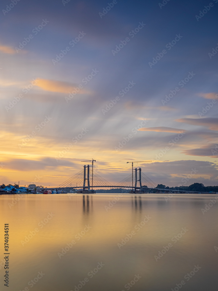 Obraz premium bridge at sunset