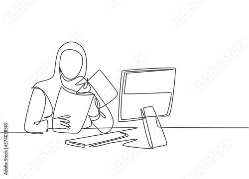 Single continuous line drawing of young female muslim businesswoman prepare documents for presentation to investors. Arab middle east cloth hijab and veil. One line draw design vector illustration