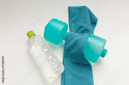 ダンベル,運動,筋トレ,１キロ,フィットネス,ダイエット,健康,トレーニング,タオル