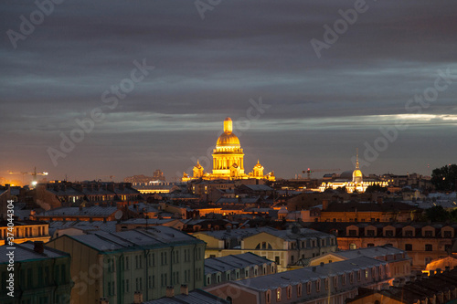 Saint Petersburg  night rooftop cityscape with view on St Isaac's cathedral © Дэн Едрышов