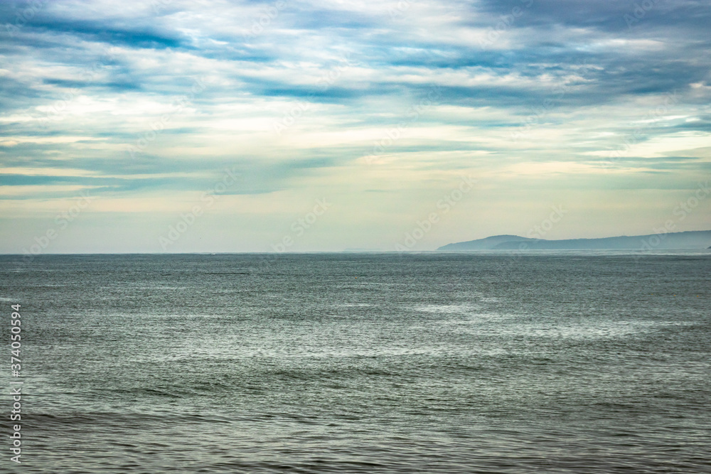 Obraz premium sea horizon at early in the morning from flat angle