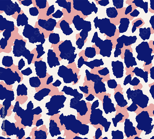 Seamless leopard fur repeat pattern