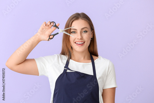 Female hairdresser on color...
