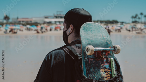 Bilde på lerret Jovenes patinadores el palmar playa vacaciones rampa madera skatepark patin skat