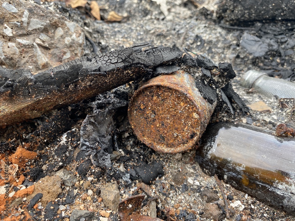 Fototapeta premium close up ash and can on the ground